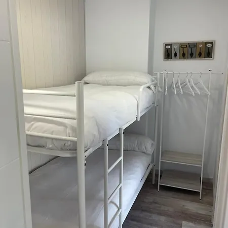 Place 6 Personas * Sierra Nevada